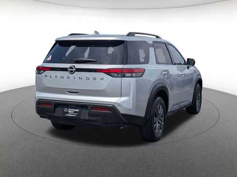 Used 2025 Nissan Pathfinder SV FWD image 5