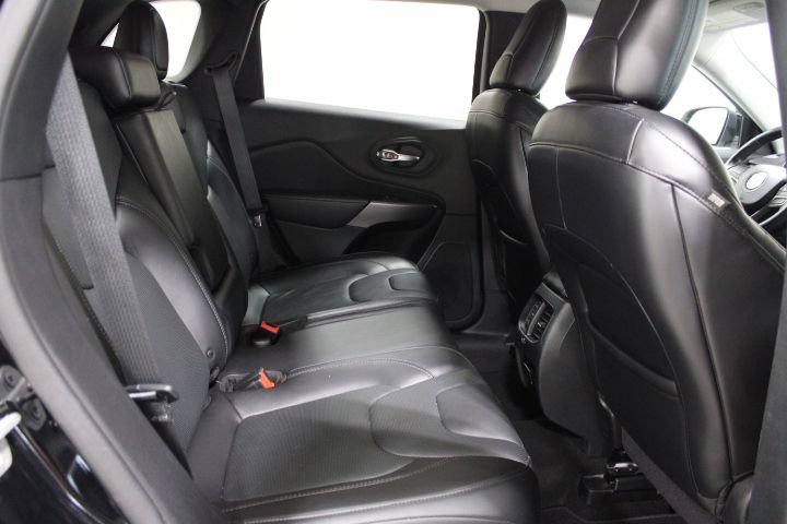 Used 2019 Jeep Cherokee Limited AWD/4WD image 27
