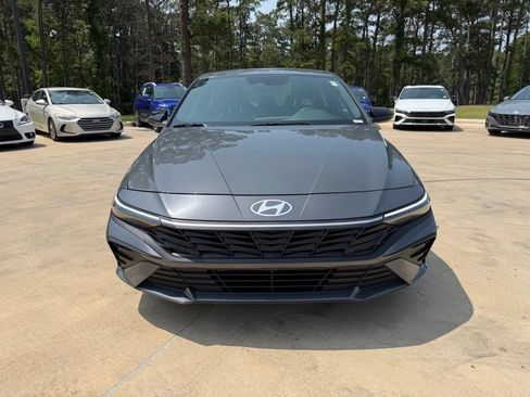 Certified 2026 Hyundai Elantra Sport FWD image 8