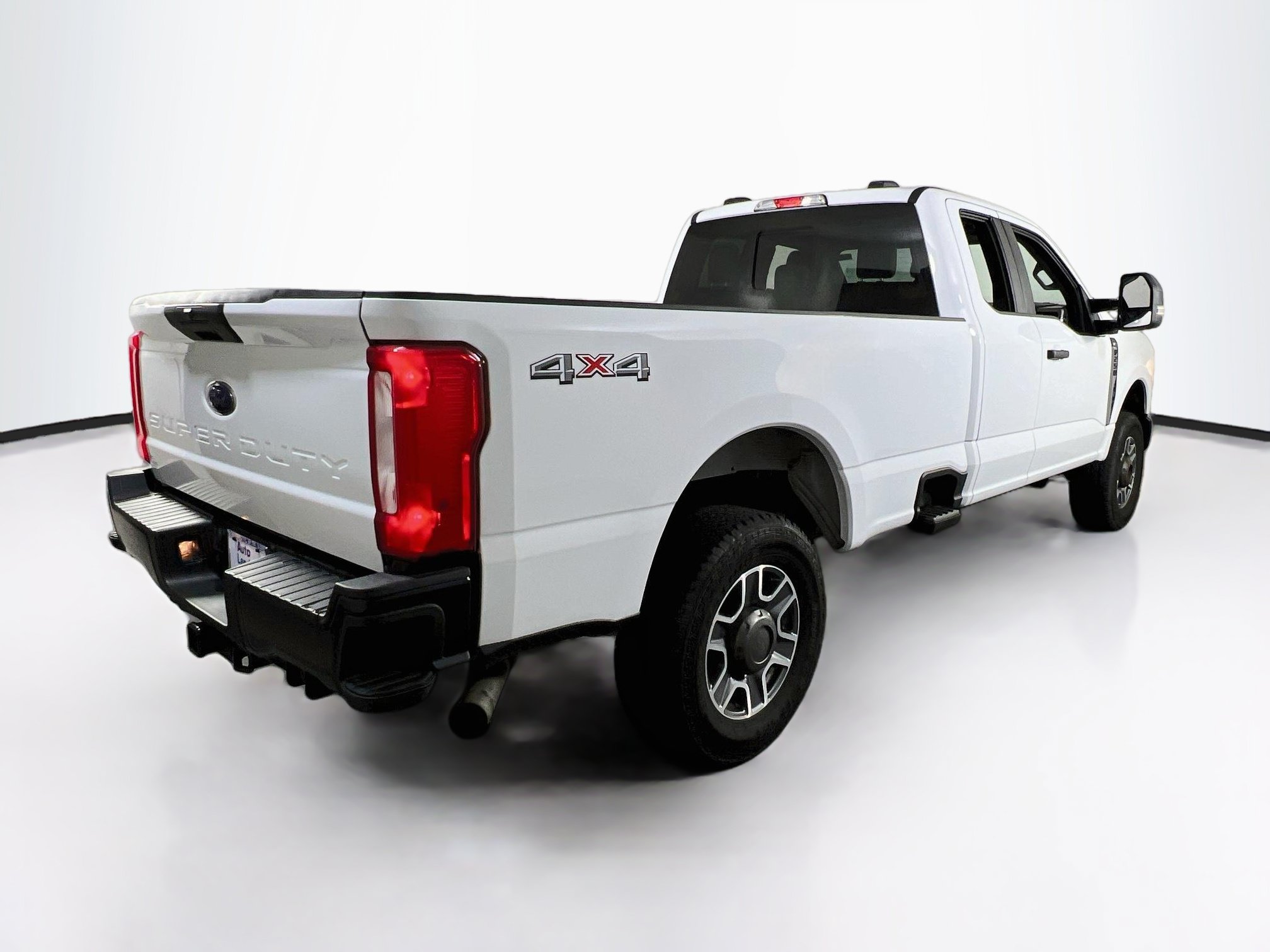 Used 2025 Ford F250 XL w/ F-250 >10K GVWR Package AWD/4WD image 5