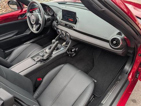 Used 2021 MAZDA MX-5 Miata RF Grand Touring image 22