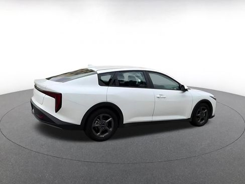 Used 2025 Kia K4 FWD image 13