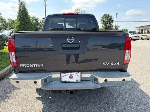 Used 2014 Nissan Frontier SV w/ SV Value Truck Package AWD/4WD image 5
