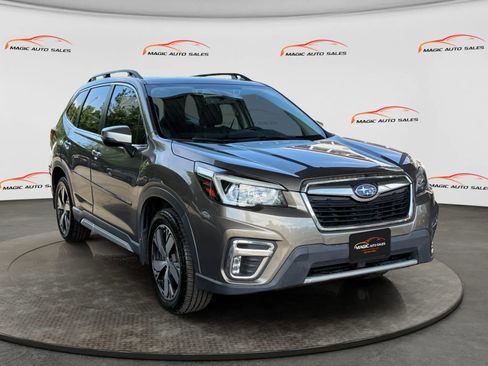 Used 2019 Subaru Forester Touring AWD/4WD image 5