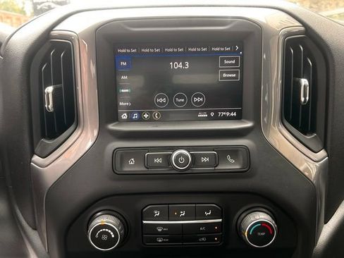 Used 2021 Chevrolet Silverado 2500 Custom w/ Custom Convenience Package AWD/4WD image 25
