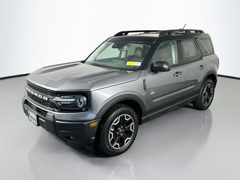 Used 2025 Ford Bronco Sport Outer Banks AWD/4WD image 3