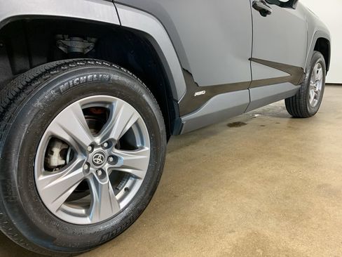 Used 2023 Toyota RAV4 XLE w/ Convenience Package AWD/4WD image 9