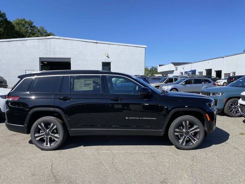 New 2027 Jeep Grand Cherokee L Limited AWD/4WD image 2