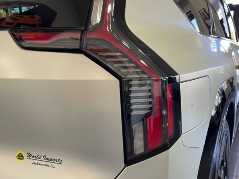 Used 2024 Kia EV9 GT-Line image 17