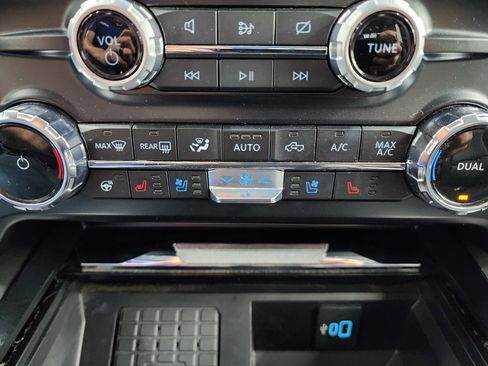 Used 2023 Ford F350 Lariat AWD/4WD image 59