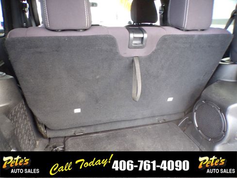 Used 2014 Jeep Wrangler Rubicon w/ Connectivity Group image 12