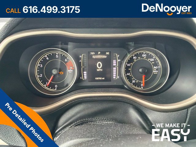 Used 2016 Jeep Cherokee Latitude w/ Cold Weather Group AWD/4WD image 8