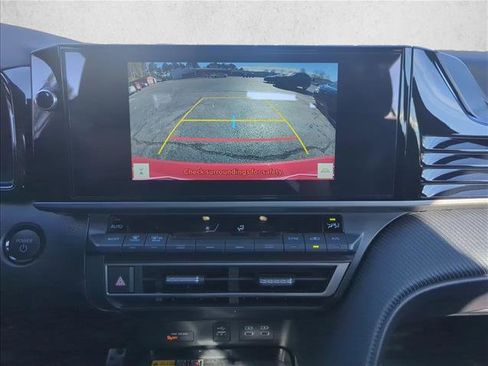 Certified 2025 Toyota Camry SE image 17