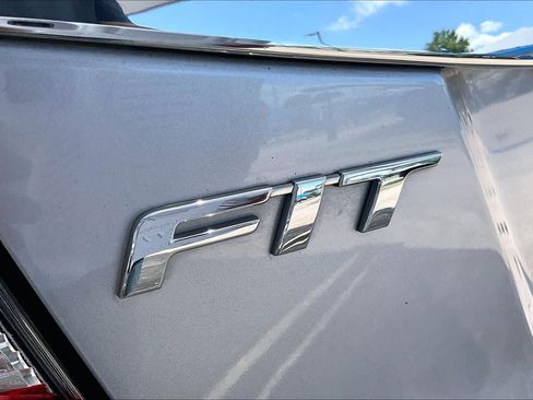Used 2018 Honda Fit EX image 30