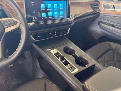 New 2026 Volkswagen Atlas SE image 17