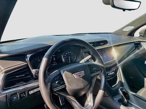 Used 2020 Cadillac XT6 Sport w/ Platinum Package AWD/4WD image 12