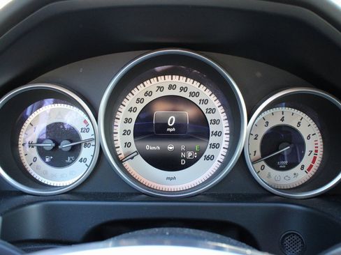Used 2016 Mercedes-Benz E 400 4MATIC Sedan image 18