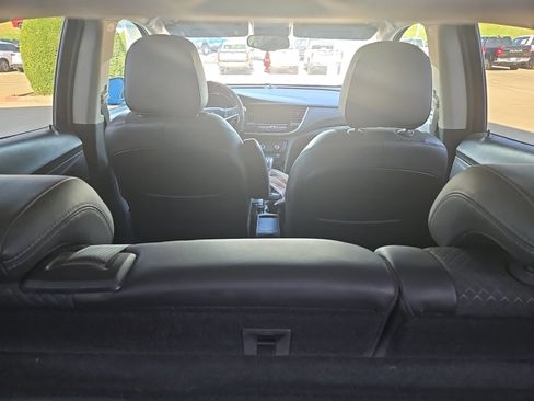 Used 2022 Buick Encore Preferred w/ Safety Package FWD image 7
