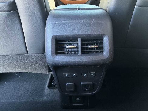 Certified 2018 Chevrolet Equinox Premier image 22