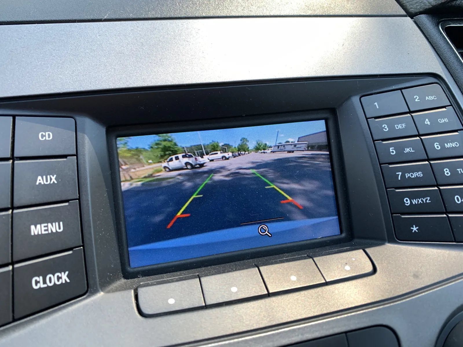 Used 2019 Ford Taurus SE FWD image 14