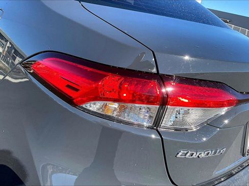 Certified 2025 Toyota Corolla LE image 29