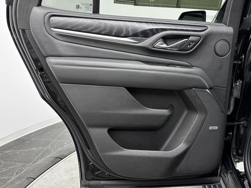 Used 2021 GMC Yukon Denali w/ Denali Premium Package image 26