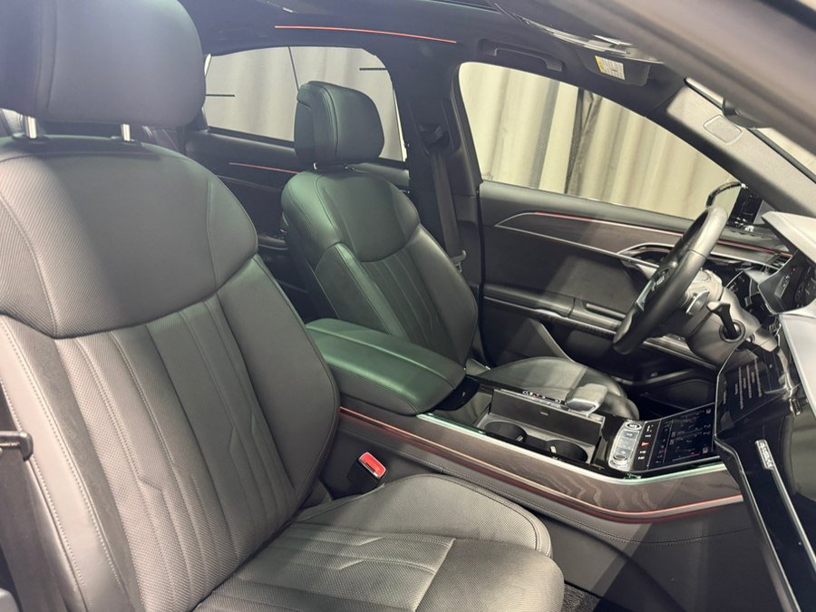 Used 2022 Audi A8 L 3.0T AWD/4WD image 18