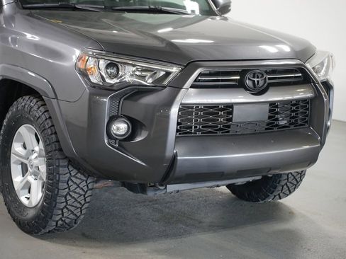 Certified 2023 Toyota 4Runner SR5 Premium w/ Moonroof Package image 4