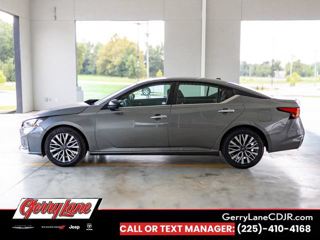 Used 2025 Nissan Altima 2.5 SV FWD image 4