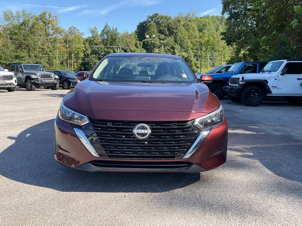 Used 2025 Nissan Sentra SV FWD image 2