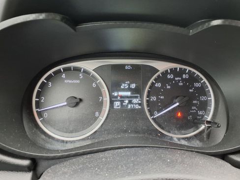 Used 2024 Nissan Versa S w/ Trunk Package image 19