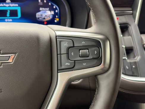 Used 2023 Chevrolet Suburban Z71 w/ Luxury Package image 13