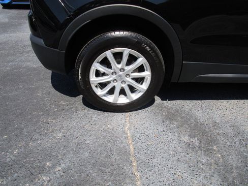 Used 2021 Cadillac XT4 Luxury w/ Cold Weather Package FWD image 22