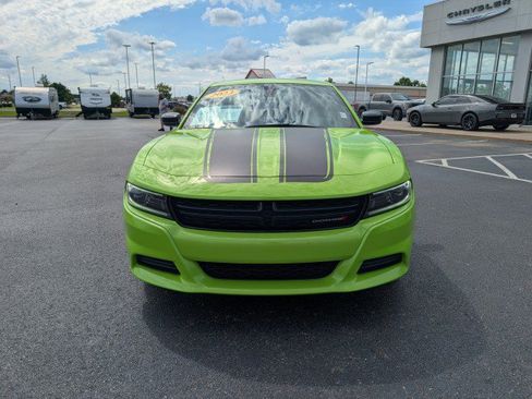 Used 2023 Dodge Charger SXT RWD image 2