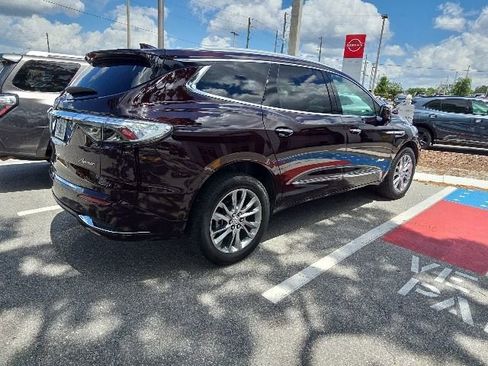 Certified 2023 Buick Enclave Avenir FWD image 10