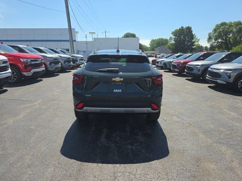 New 2026 Chevrolet Trax LT w/ Driver Confidence Package FWD image 6