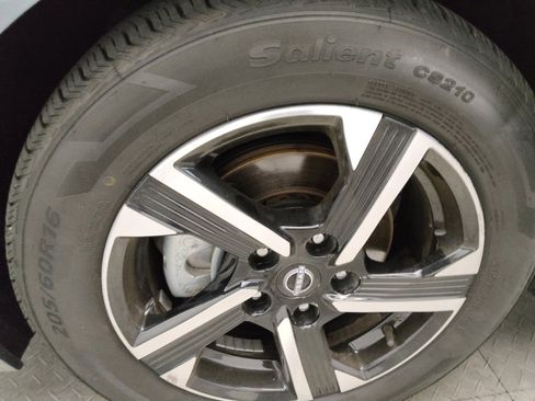 Used 2024 Nissan Sentra SV FWD image 31