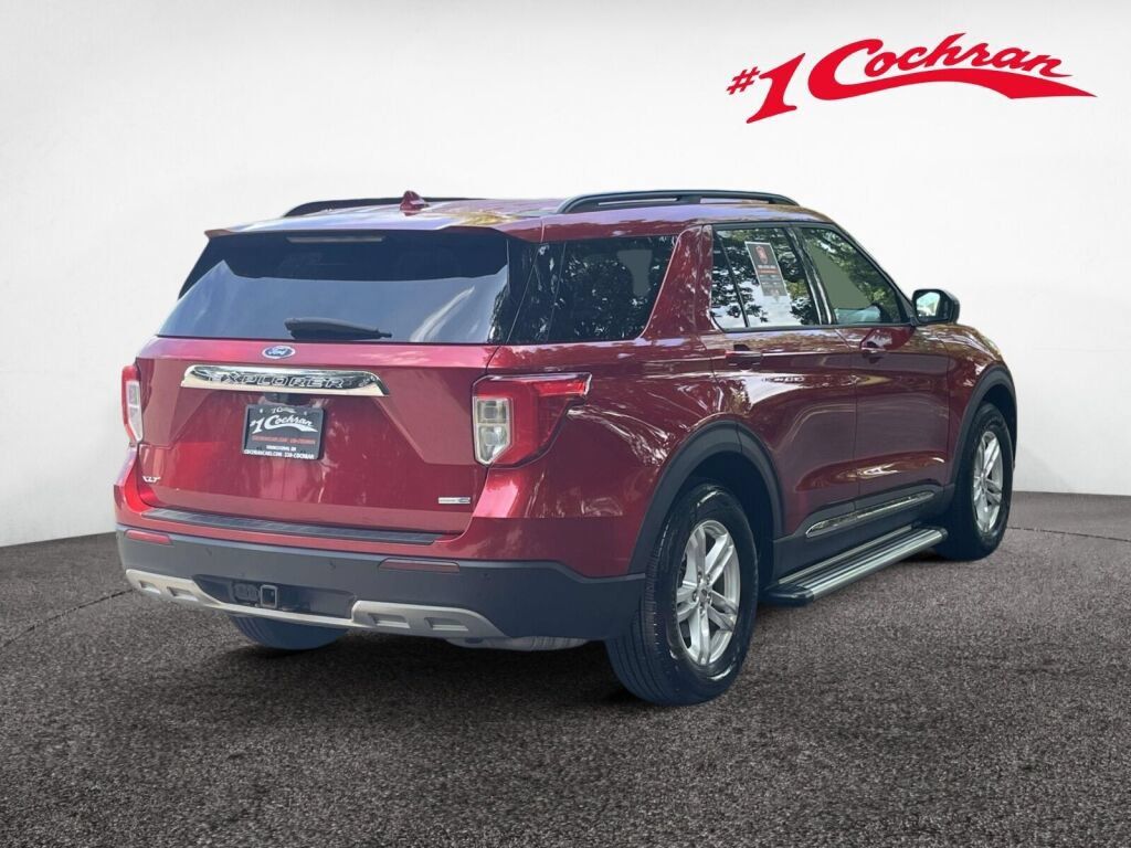Used 2020 Ford Explorer XLT w/ Equipment Group 202A AWD/4WD image 7