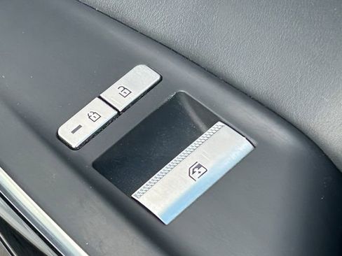 Used 2025 Genesis GV70 2.5T image 38