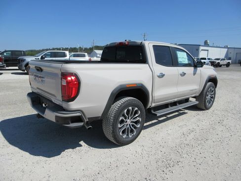 New 2026 GMC Canyon Denali AWD/4WD image 4