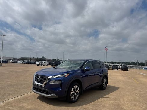 Used 2021 Nissan Rogue SV AWD/4WD image 9