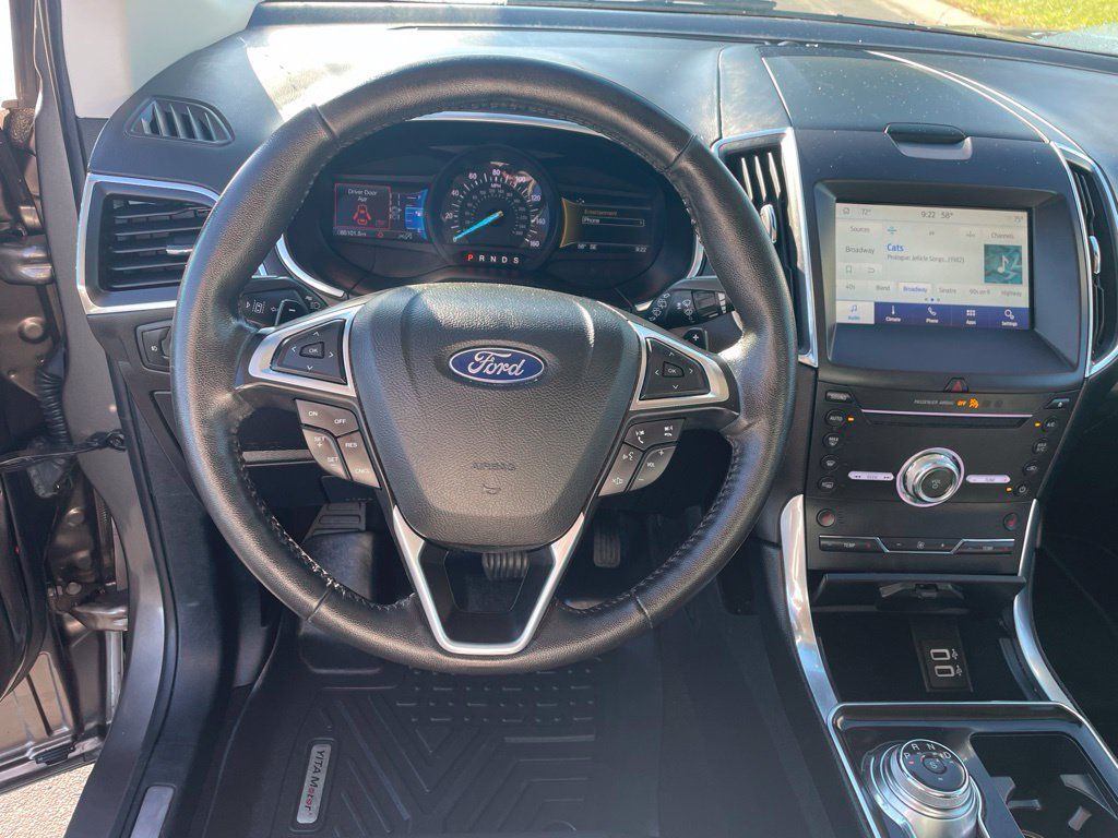 Used 2019 Ford Edge Titanium AWD/4WD image 11