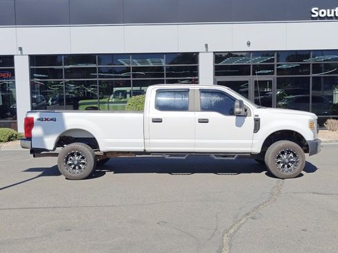 Used 2019 Ford F250 XL w/ Power Equipment Group image 8