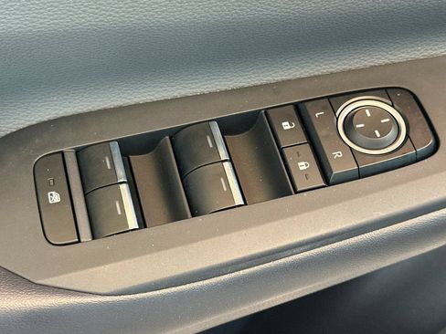 Certified 2023 Toyota Prius XLE FWD image 14
