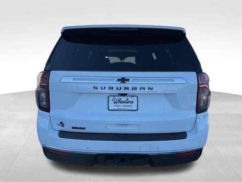 Used 2023 Chevrolet Suburban High Country image 4