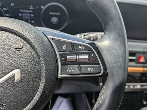 Used 2024 Kia Seltos EX FWD image 18