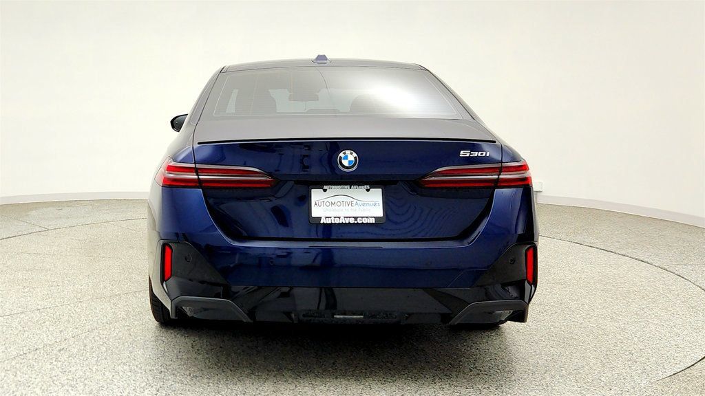 Used 2024 BMW 530i w/ M Sport Package RWD image 6