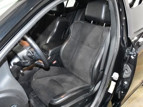 Used 2018 Dodge Charger GT image 25