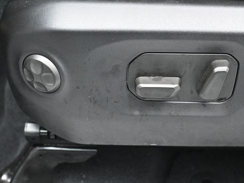 Used 2024 Jeep Wrangler Unlimited Rubicon w/ Convenience Group image 10