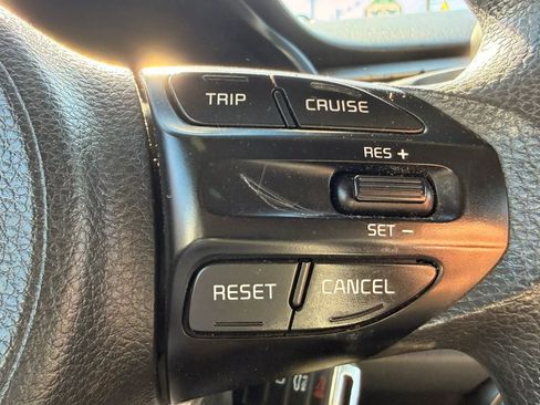 Used 2019 Kia Rio S image 19